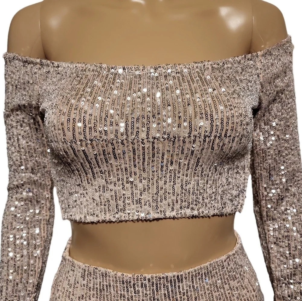 NWOT Women's Sequin Set (Size XS) - Picture 2 of 7
